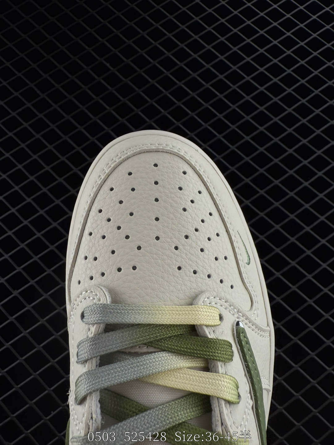 Travis Scott x Air Jordan 1 ” Reverse Mocha “